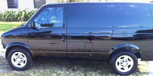 2004 chevrolet astro cargo van 3-door 4.3l low miles