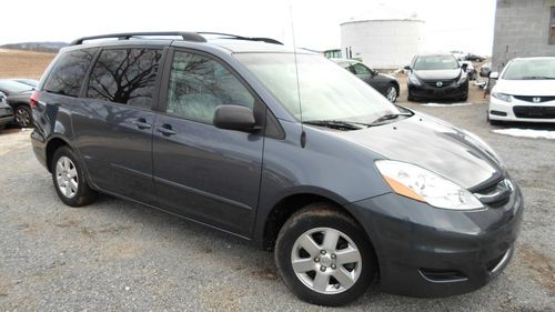 Salvage flood car 2009 toyota sienna le mini passenger van 5-door 3.5l