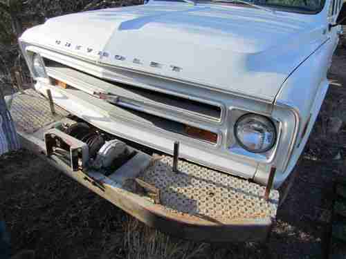 1968 Chevy Suburban, image 4