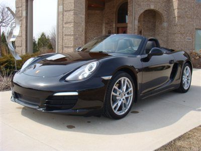 2013 porsche boxster. titled 791 miles 6sp warranty unitl 7/31/2016 sport seats!