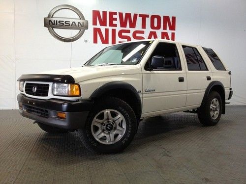 Honda passport  v6 4x4 low miles with a low reserve