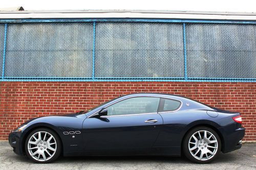 2009 maserati granturismo- just 5811 miles, great colors, recently serviced.