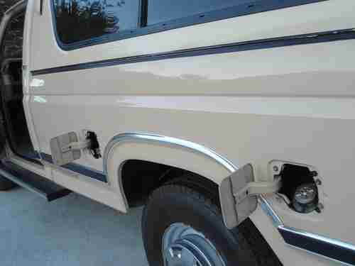 Pristine 1986 Ford F250 Show/Collector Condition original documents, records !!, image 4