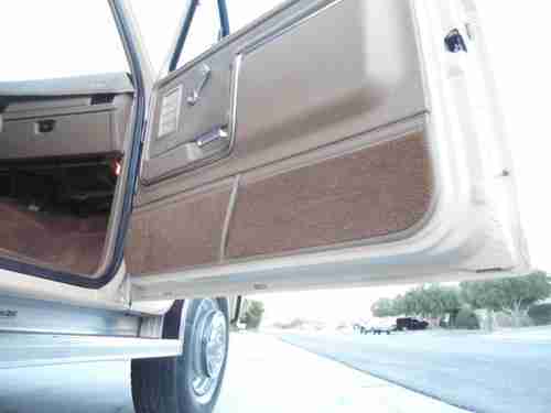 Pristine 1986 Ford F250 Show/Collector Condition original documents, records !!, image 12
