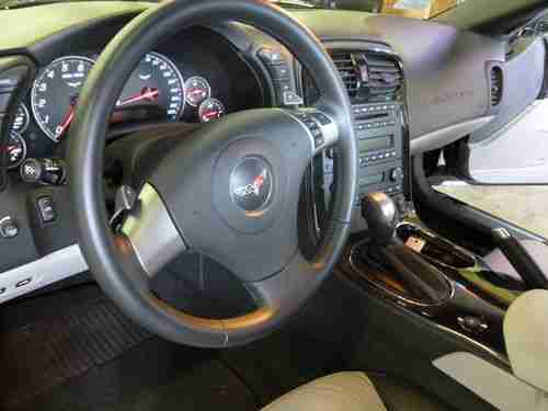 Mint Condition - 3LT Package, Black Exterior, Black Top, Titanium Gray Interior, image 14