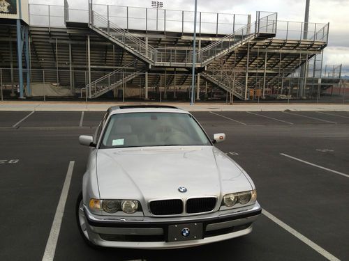 2001 bmw 740il base sedan 4-door 4.4l