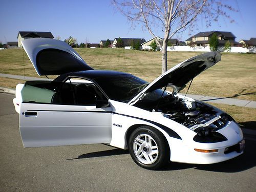 1994 z28 camaro one-of-a-kind must see $20,000 invested only 79k actual