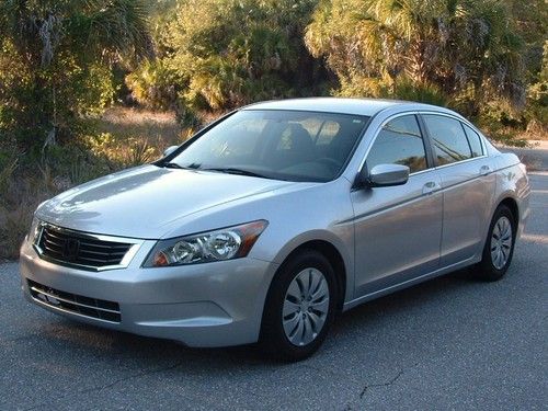 2009 honda accord lx silver color 40k milege