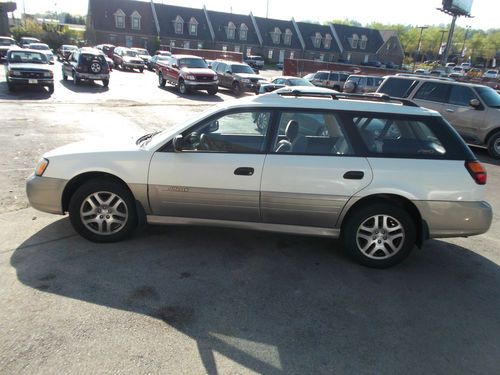 Subaru outback awd 2002 clean