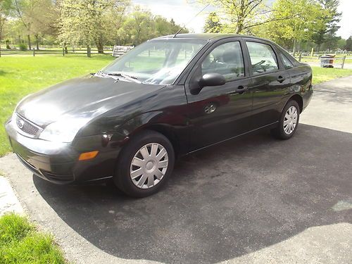 No reserve - 2005 ford focus zx4 sedan 4-door 2.0l