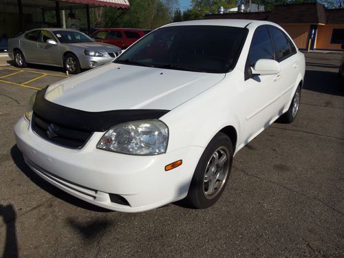 2007 suzuki forenza base sedan 4-door 2.0l