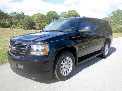 09 black chevy tahoe hybrid only 34k miles with navigation rear dvd rear camera