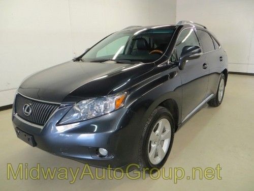 Sunroof, awd, leather, heated/cooled seats, bluetooth