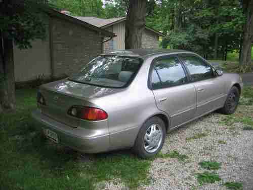 2001 TOYOTA COROLLA CE / LE / S 4DR SEDAN NO RESERVE, image 2