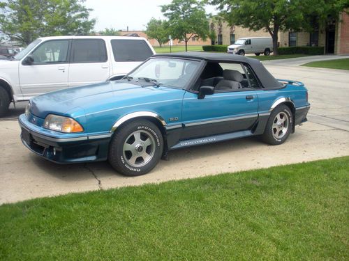 1989 ford mustang gt convertible 2-door 5.0l