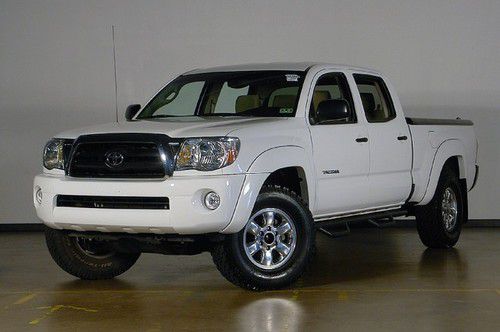 08 tacoma sr5 4x4, 1 owner, super clean,bedliner/cover,look!!!