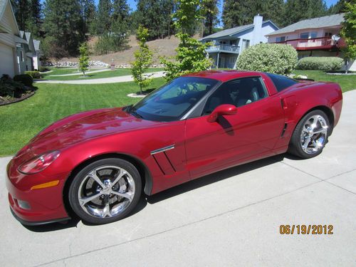 Chev. corvette  z16  cpe  grand spor t 3lt  6 speed  crystal red