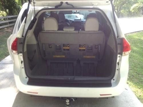 2013 Toyota Sienna XLE Mini Passenger Van 5-Door 3.5L, image 13