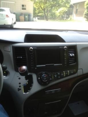 2013 Toyota Sienna XLE Mini Passenger Van 5-Door 3.5L, image 15