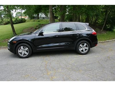 2011 porsche cayenne s*jet black**nav*camera*bose*xenons*1ownr*msrp $77,160.00!!