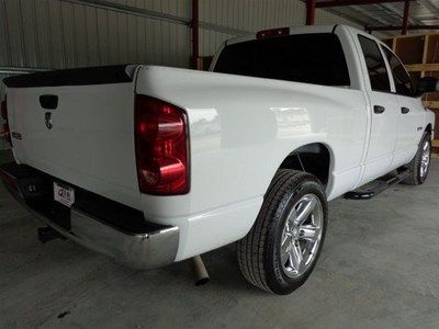 4.7L Engine, ABS, AC, CD Player, White, Airbags, Cruise Control, WE FINANCE, image 3