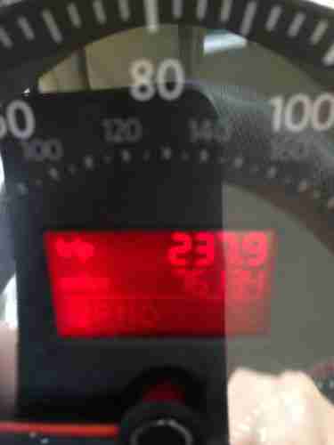 2006 Volkswagen Beetle 2.5 Hatchback 2-Door 2.5L, image 2