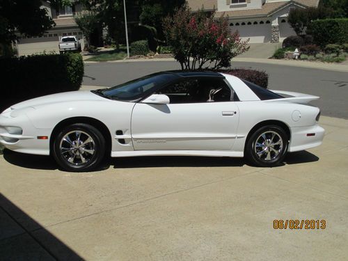 1998 pontiac firebird trans am coupe 2-door 5.7l efi garaged 81,000 miles