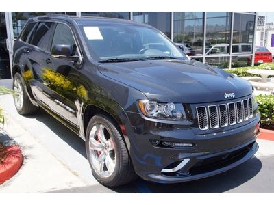 New suv srt 4wheeldrive awd auto california demo v8 470hp 18mpg alloy wheels