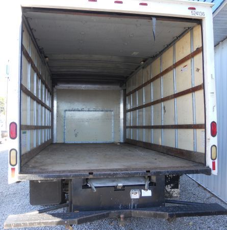 2003 Box Truck Ford E350 Super Duty Box Van 137367k miles- Cold AC 16ft **LOOK**, image 5