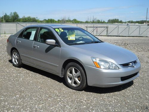 2005 honda accord ex sedan 4-door 2.4l