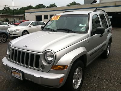 Low reserve 2007 jeep liberty runs great