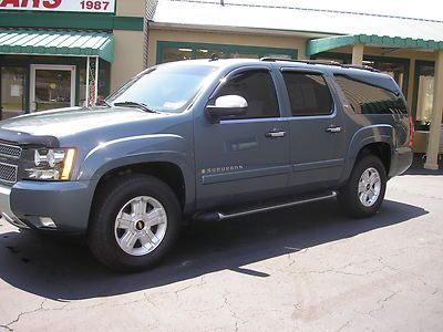 NO RESERVE 08 CHEVY SUBURBAN Z71 4X4 LOADED , LEATHER ,ROOF, REAR DVD, image 4