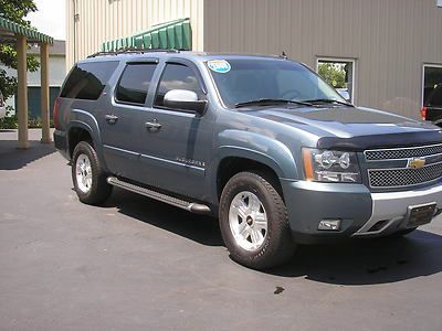 NO RESERVE 08 CHEVY SUBURBAN Z71 4X4 LOADED , LEATHER ,ROOF, REAR DVD, image 8
