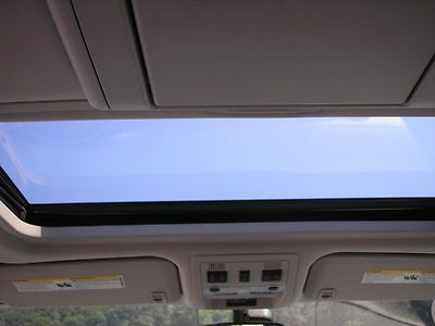 NO RESERVE 08 CHEVY SUBURBAN Z71 4X4 LOADED , LEATHER ,ROOF, REAR DVD, image 24