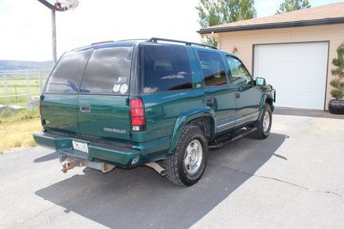 2000 chevrolet tahoe base sport utility 4-door 5.7l 4wd