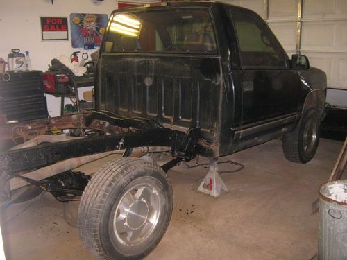 1998 chevy 1500 4x4 pickup - short box - project - v8