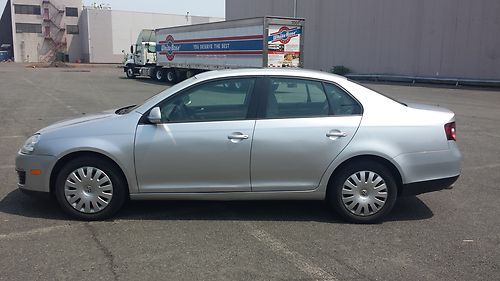 2009 VOLKSWAGEN JETTA 2.5 SALVAGE TITLE REPAIRED HAS SUN ROOF AND IS VERY CLEAN, US $7,800.00, image 2