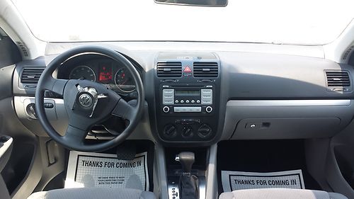 2009 VOLKSWAGEN JETTA 2.5 SALVAGE TITLE REPAIRED HAS SUN ROOF AND IS VERY CLEAN, US $7,800.00, image 5