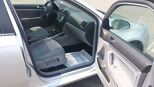 2009 VOLKSWAGEN JETTA 2.5 SALVAGE TITLE REPAIRED HAS SUN ROOF AND IS VERY CLEAN, US $7,800.00, image 6