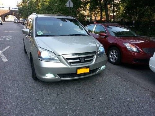 2005 honda odyssey touring with navi