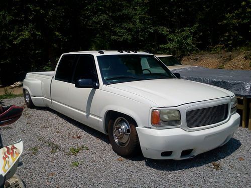 1998 Chevy 3500 Dually Crew Cab Cadillac Conversion Bagged Air Ride Shaved, image 5