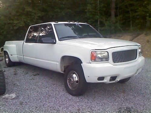1998 Chevy 3500 Dually Crew Cab Cadillac Conversion Bagged Air Ride Shaved, image 20