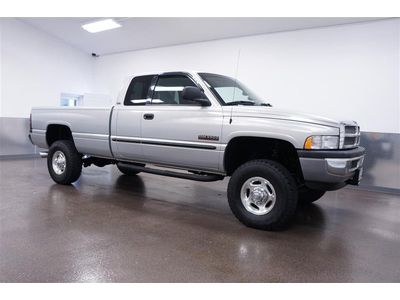 Rare 5.9l cummins diesel truck - longbed with low miles