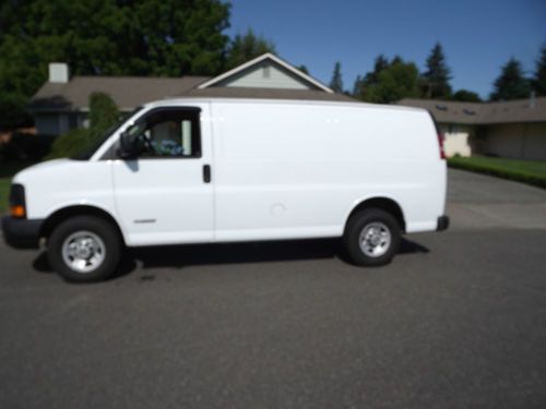 2006 chevrolet express 3500 base standard cargo van 3-door 6.0l