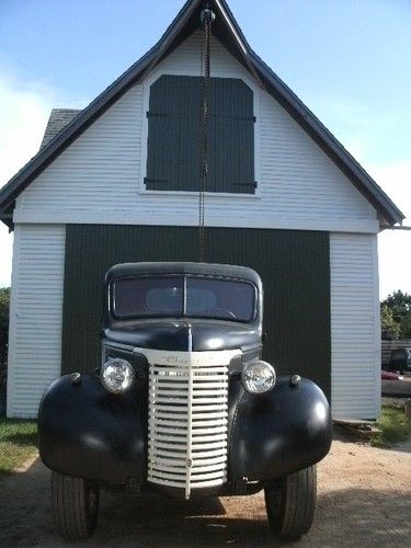 1.5 ton chevrolet short wheel base truck with modern engine, trans and rear end.