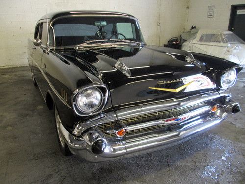 1957 Chevrolet Belair Post-4-speed,F.I. 350/375 HP Vintage A/C.