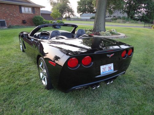 Loaded 2006 corvette convertible , triple black