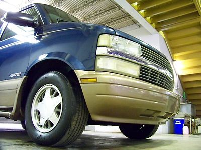 NO RESERVE...LOADED...SAME OWNER SINCE 19k...NEW CAR TRADE...NEWER INSPECTION, image 8