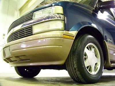 NO RESERVE...LOADED...SAME OWNER SINCE 19k...NEW CAR TRADE...NEWER INSPECTION, image 9