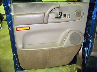 NO RESERVE...LOADED...SAME OWNER SINCE 19k...NEW CAR TRADE...NEWER INSPECTION, image 25